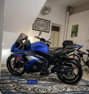 بيعة سريعة للبيع زوزكي 2011   1000CC بحالة ممتازة