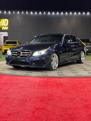 *Mercedes E300*