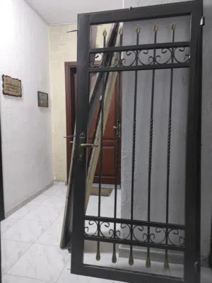 باب حمايه حديد للبيع