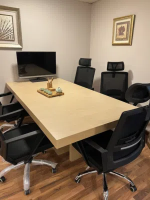 طاوله اجتماعات بحاله جيده للبيع