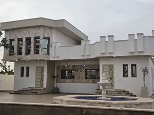 4 Bedrooms . Unfurnished . Yearly1