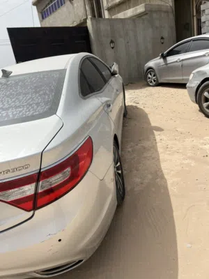 ازيره اباتشي