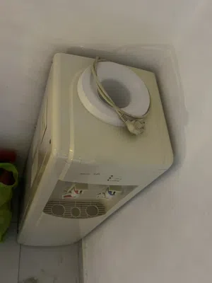 كولر سونا نضيف شغال حامي بارد مستعمل اشي بسيطه+ مكنسه كهربائيه شغاله ميه ميه