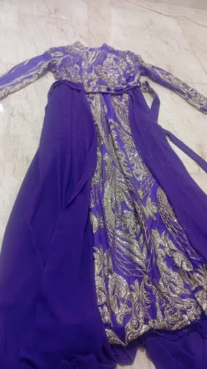 فستان نهدي جميل