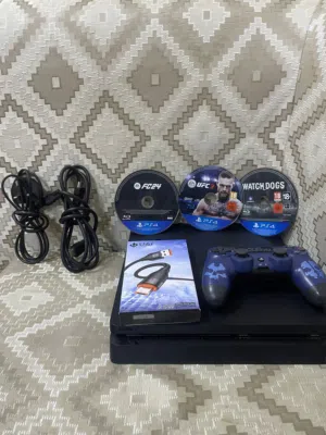للبيع بلاستيشن 4 أمورها تمام ومع ثلاث سيديات و شحن عليه ضمان ست شهور