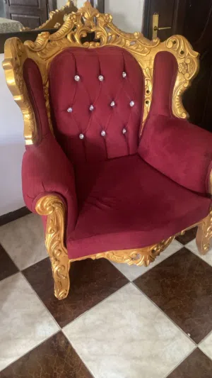 طقم كنب بحالة الوكالة ولا نقره