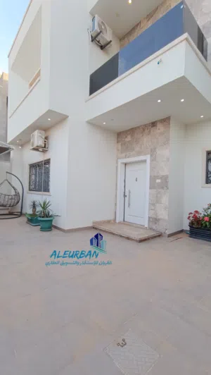 450 m2 More than 6 bedrooms Villa for Rent in Tripoli Al-Serraj