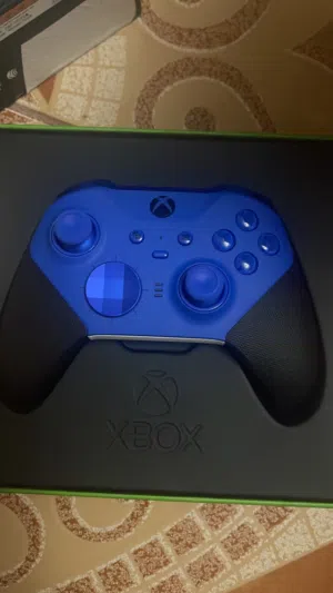 يد Xbox ELITE series 2 الأبيض