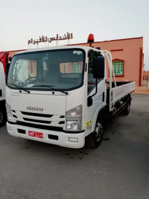 ايسوزو موديل 2022 صبغ الوكالة بدون حوادث كيلومتر 170 الف 3طن ونص المكينه توربو 6غيار قوة المحرك 4800