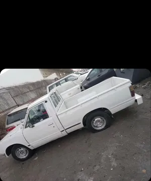 Toyota . Hilux . 1985 . Used2