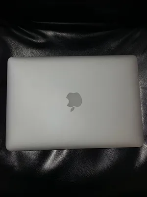 Macbook Air 13inch 2017(Silver)السعر حرق