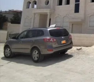 Used Hyundai Santa Fe in Amman