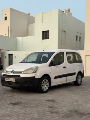 للبيع سيتروين موديل 2015 على يدنا من الوكالة