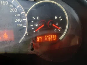 التيما للبيع ونظيف موديل2012 مطلوب 1400 وقابل بشي بسيط