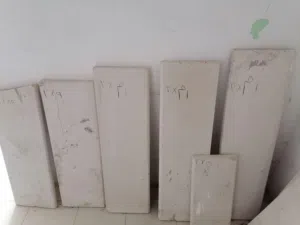 للبيع بلاط .