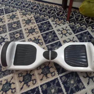 للبيع اسكوتر مع شاحن اصلي