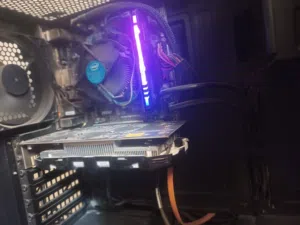 جهاز كمبيوتر جيمنج للبيع او البدل اقرأ الوصف...