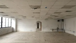 مجمع تجاري فاخر جدا للبيع ، موقع حيوي ، في الشميساني الرقم المرجعي : 48066