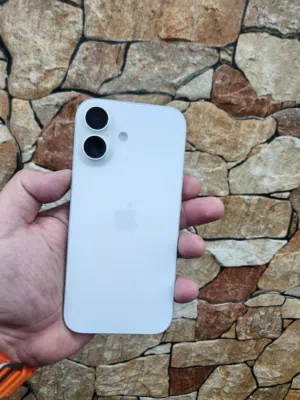 iPhone 17 256GB مدخل خط بحالة الجديد تماما بسعر مميز