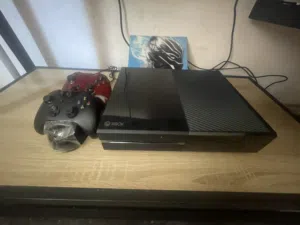 Xbox one اكس بوكس ون مع ايد عدد 2 ولعبة