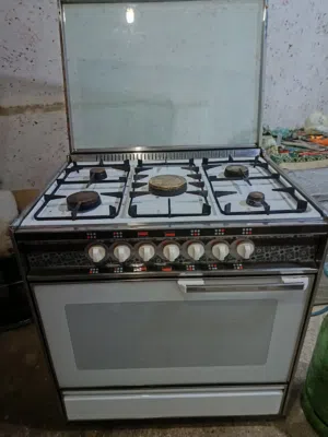 غازي يونيفرسال خمسه عيون بشتغل فوقه وتحت مع بعض يعني الشوايتين بيشتغلوا مع بعض