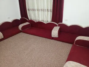 جلسة مع برداية مع موكيت للبيع