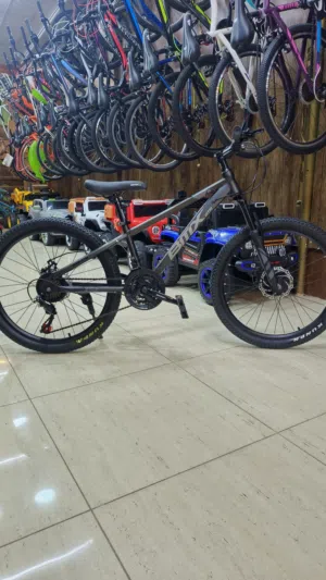 بسكليت 26 جنط غيارات 7 خلفي 3 امامي سلك مخفي نوع BMX تتوفر لدينا خدمة التوصيل