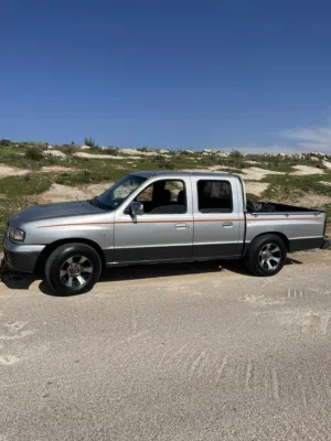 بكم مازدا بحاله ممتازه 2006