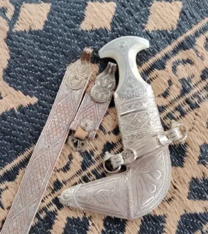 خنجر للبيع