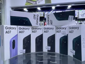 Samsung A07 (128GB / 6RAM) جديد كليا داخل ليما موبايل بسعر مميز بل إضافة عظمة شاحن و كفر و لزقة