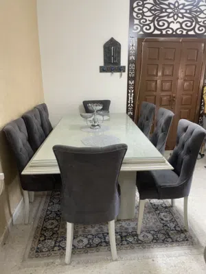 طقم سفرة فاخر مع فاترينه