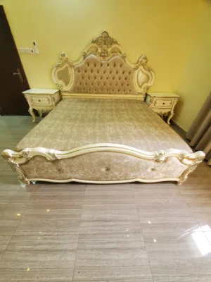 غرفة نوم كلاسيكية