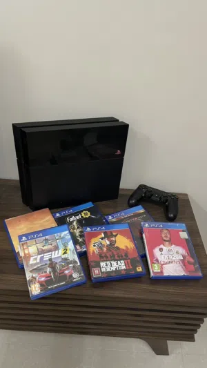 PlayStation 4 PlayStation for sale in Al Dakhiliya