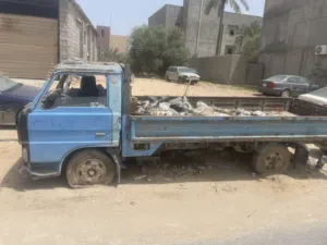 سيارة للبيع مازدا موديل قديم