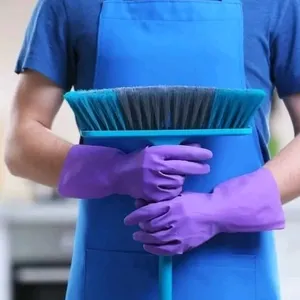 عامل تنظيف للمنازل والشقق