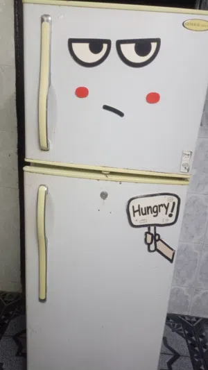 ثلاجه للبيع