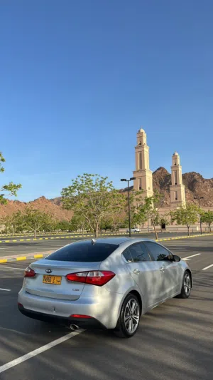 Used Kia Cerato in Al Dakhiliya