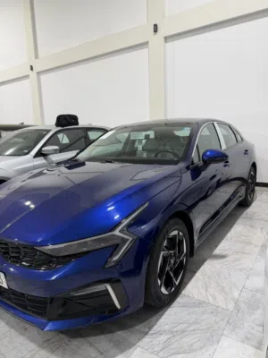 Used Kia K5 in Basra