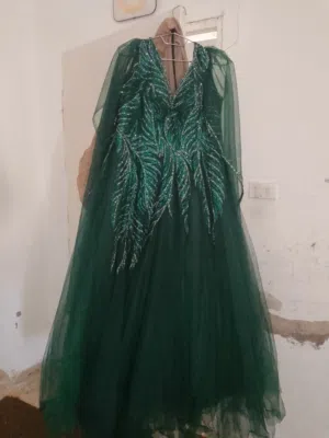 فستان للبيع