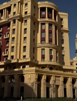 شقة للبيع فى جاردن سيتى العاصمة الادارية بسعر لقطة فى اميز لوكيشن استلام فورى متشطبة بالكامل فى اميز