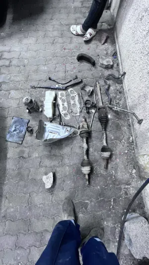 للبيع قطع غيار كامري