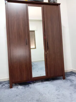 خزانه ايكيا للبيع