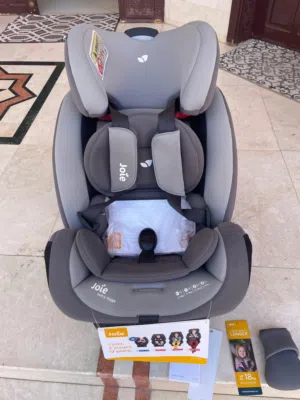 كرسي سياره للأطفال لم يستعمل