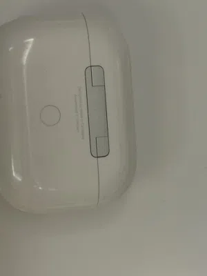 سماعات AirPods Pro (الجيل الأول)