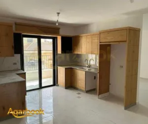 ٣ غرف نوم . ٣ حمّامات . 130 م٢1