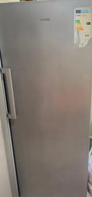فريزر فستل للبيع بحاله جيدة