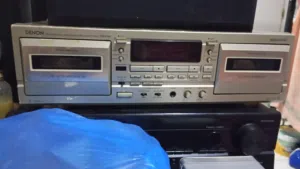 amplifier and speakers branded items high quality