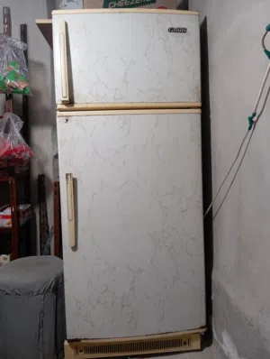 ثلاجه حجم كبير جدا