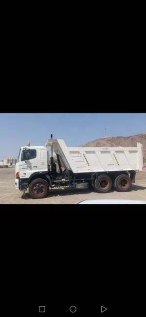 للبيع شاحنات قلاب 18 متر