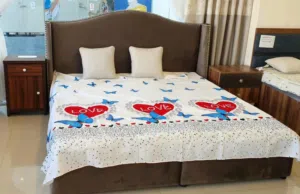 سرير مزدوج جديد تمامًا مع مرتبة طبية مقاس 20 سم Brand New Double Bed with 20 CM Madical Mattress